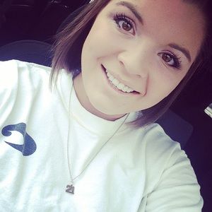 Meet your Posher, Courtney